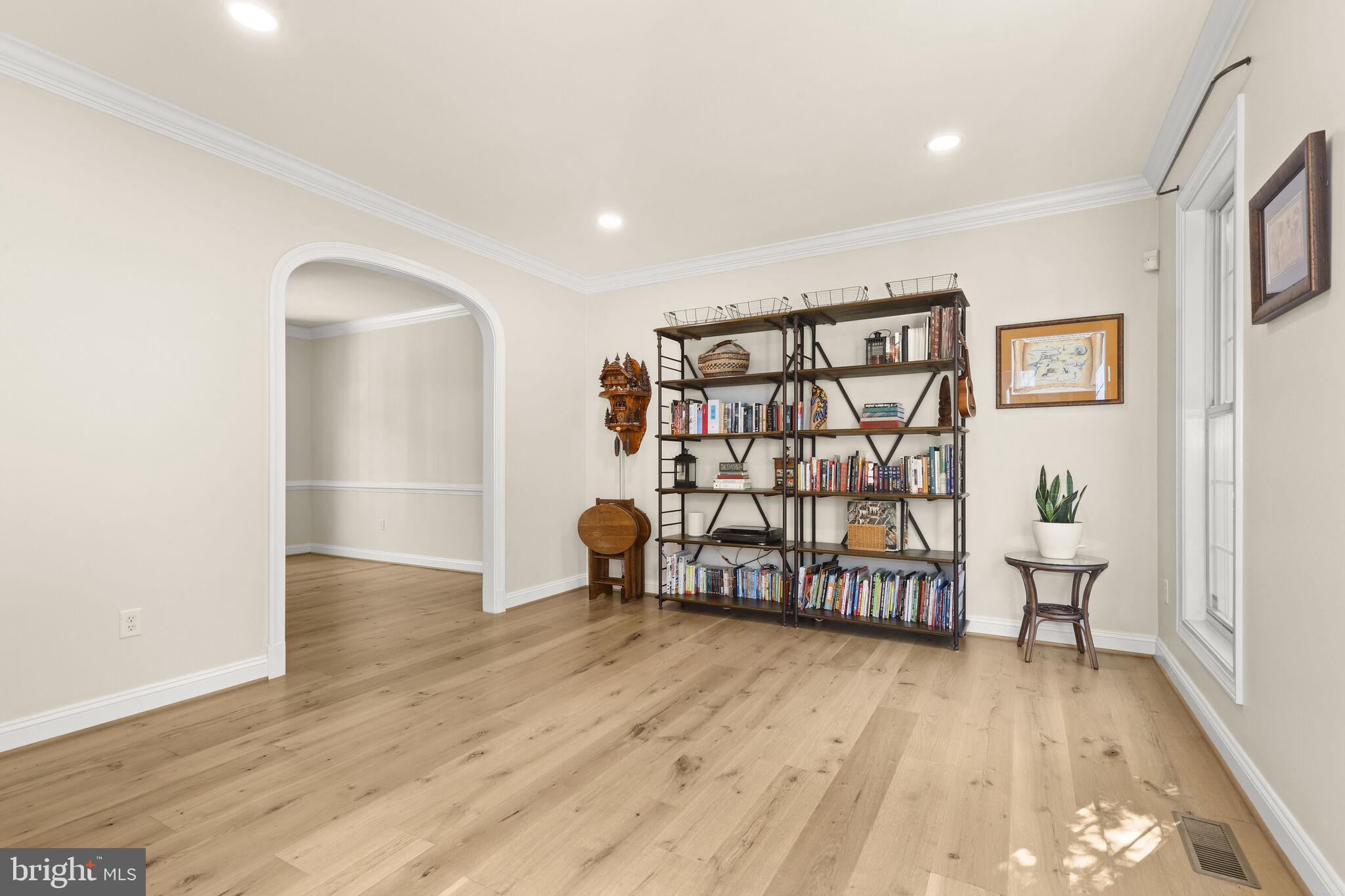 5911 Fall Moon Ride Clarksville, MD 21029 - Photo 11 of 65 Living room