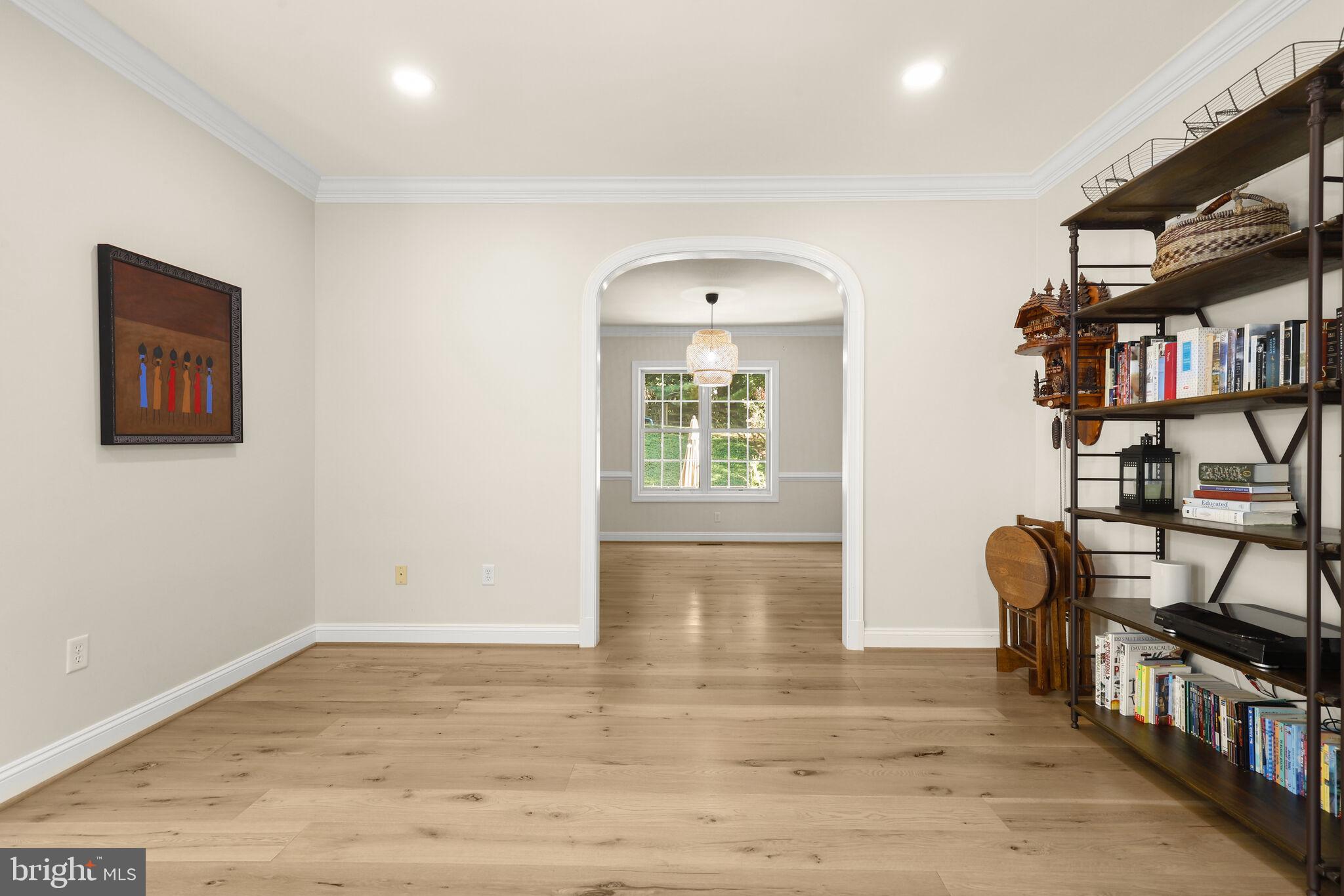 5911 Fall Moon Ride Clarksville, MD 21029 - Photo 12 of 65 Living room