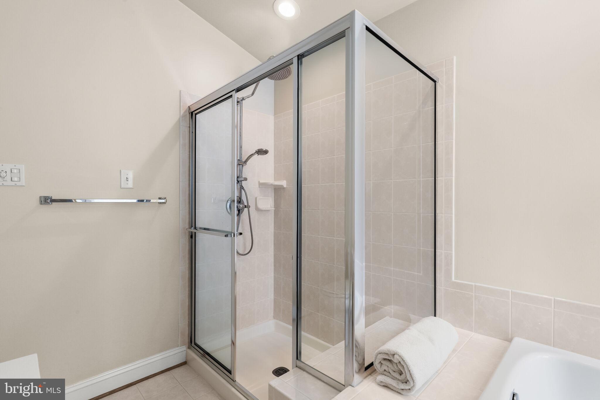 5911 Fall Moon Ride Clarksville, MD 21029 - Photo 30 of 65 Oversized shower