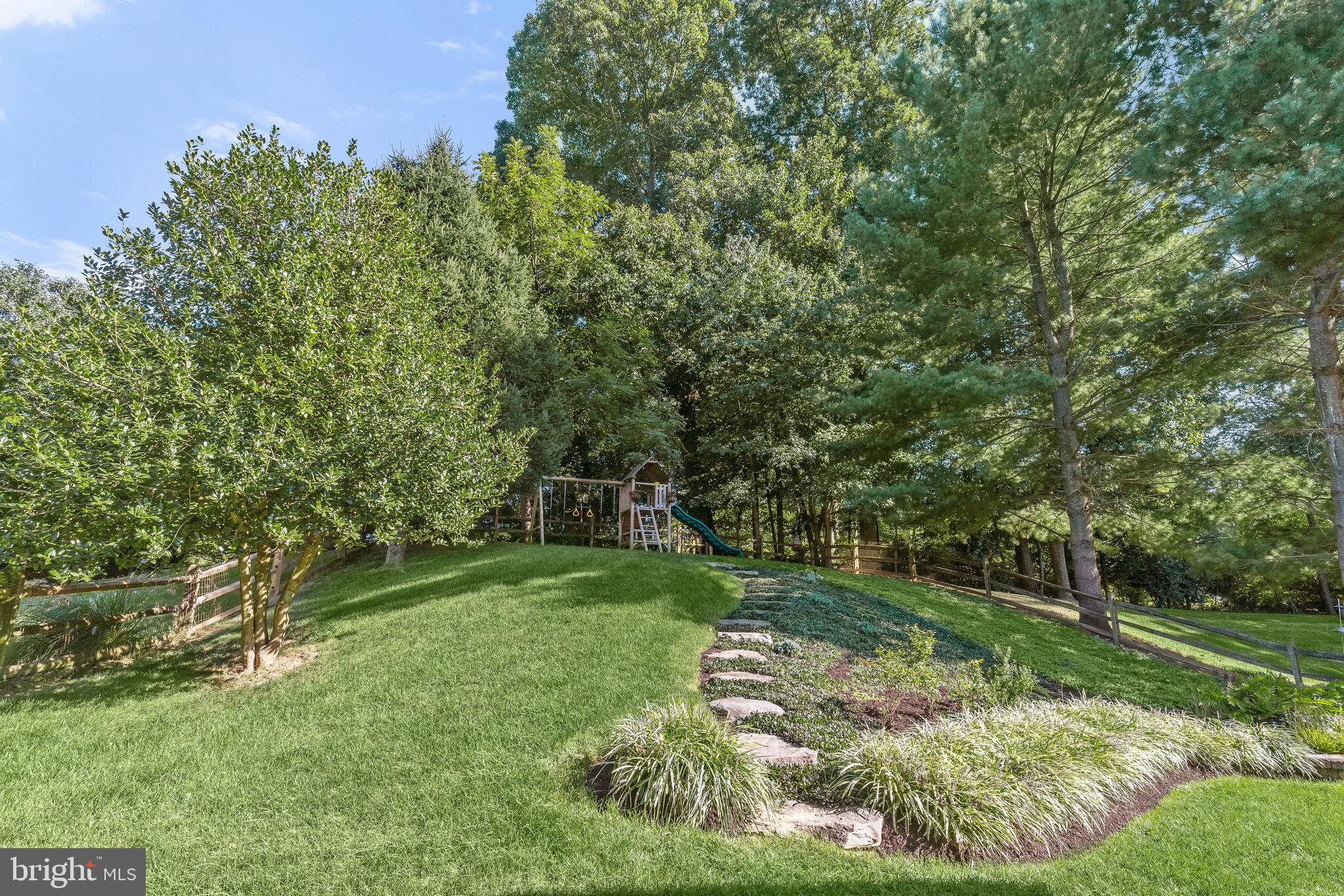 5911 Fall Moon Ride Clarksville, MD 21029 - Photo 51 of 65 Landscaped yard