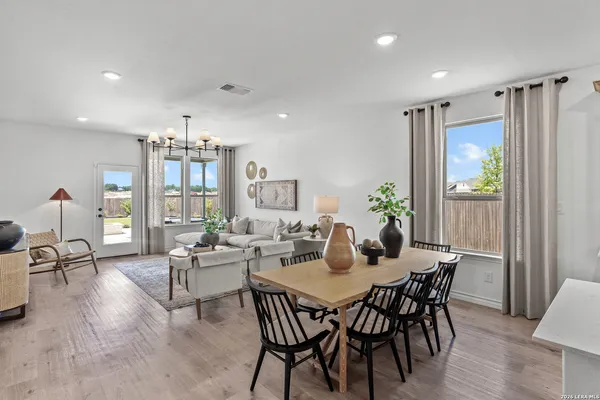 $344,165 | 535 Nightingale Avenue, Marion, TX 78124