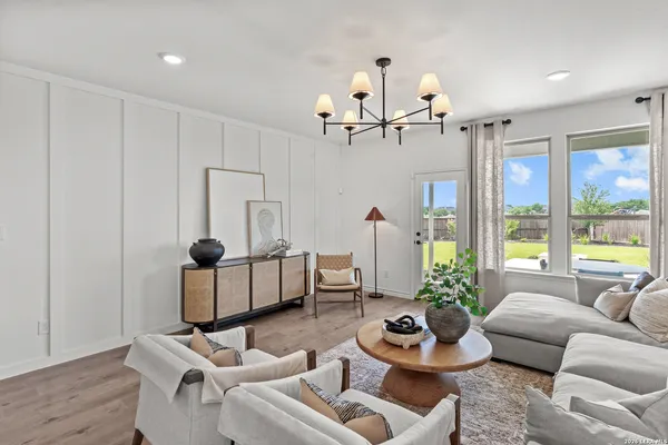 $344,165 | 535 Nightingale Avenue, Marion, TX 78124