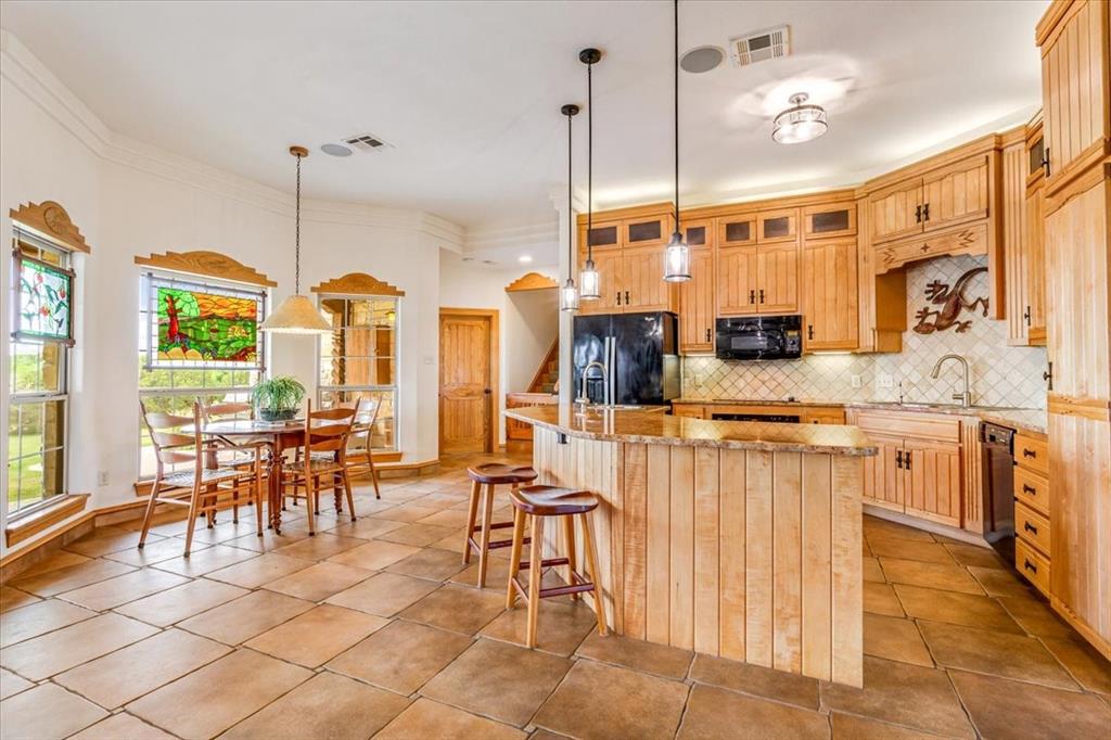 200 Ranchcrest Road Lorena, TX 76655 - Photo 11 of 38
