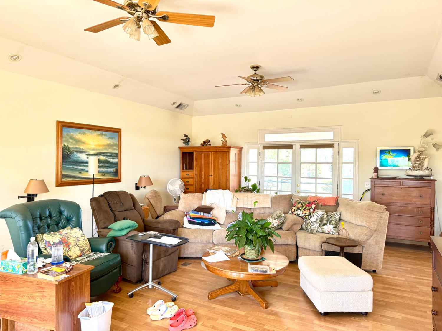 5476 Greenwood Avenue Clovis, CA 93619 - Photo 11 of 19 a living room with furniture and a large window