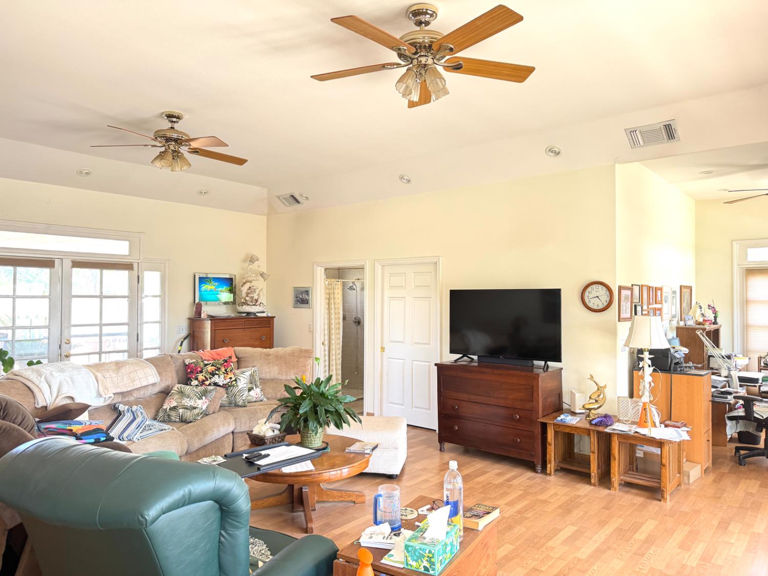 5476 Greenwood Avenue Clovis, CA 93619 - Photo 13 of 19 a living room with furniture and a flat screen tv