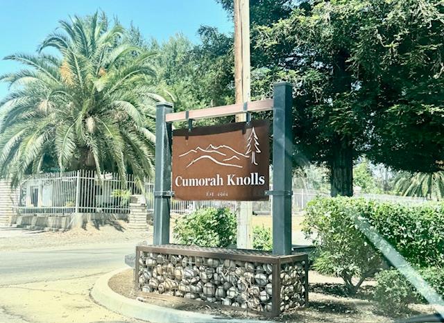 5476 Greenwood Avenue Clovis, CA 93619 - Photo 10 of 19 a sign on the side of the road