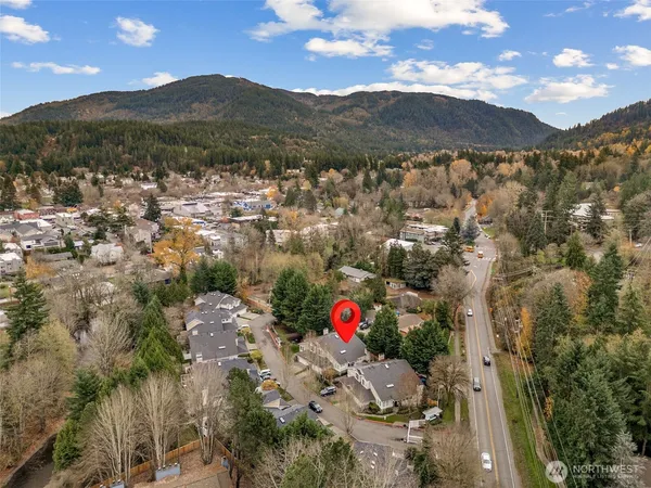 $925,000 | 120 Newport Way Northwest, Unit 16, Issaquah, WA 98027