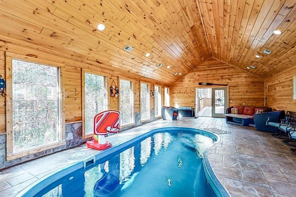 2556 Treehouse Lane Sevierville, TN 37876 - Photo 23 of 24 a very nice looking room with a large window