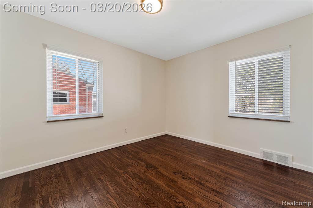 17220 West 13 Mile Road Beverly Hills, MI 48025 - Photo 19 of 35