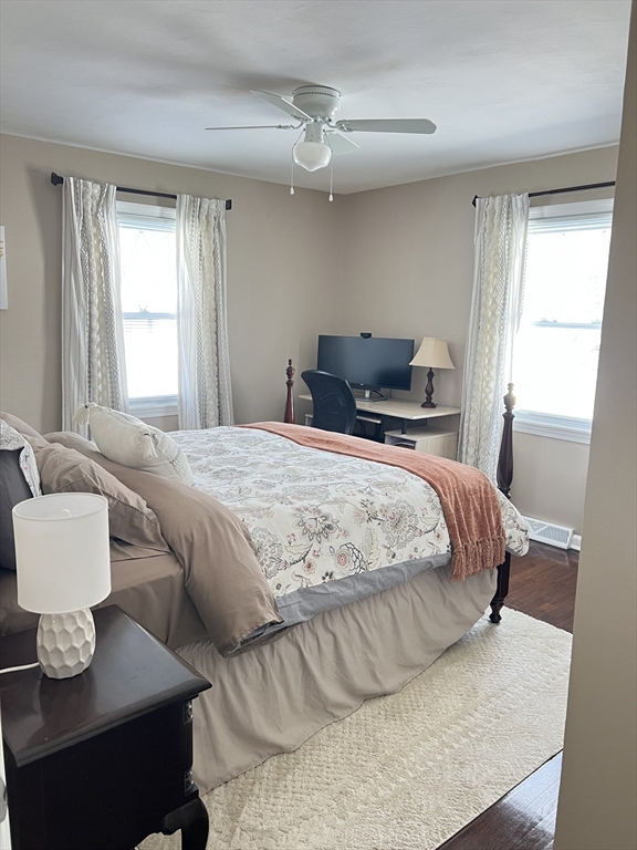 112 West Canton Circle Springfield, MA 01104 - Photo 13 of 38