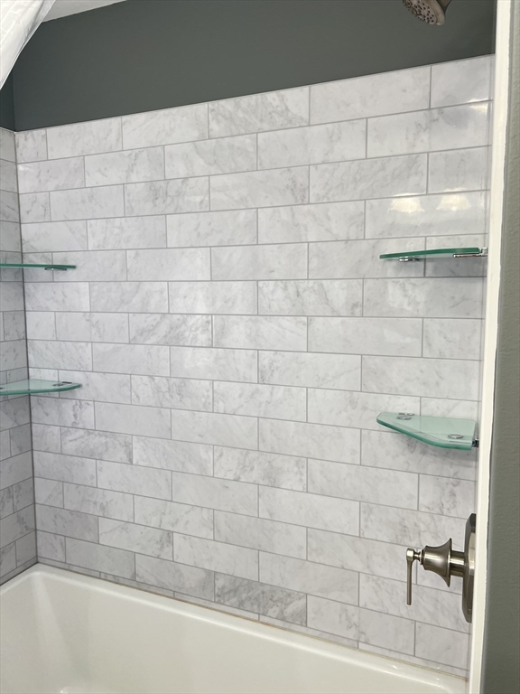 112 West Canton Circle Springfield, MA 01104 - Photo 16 of 38