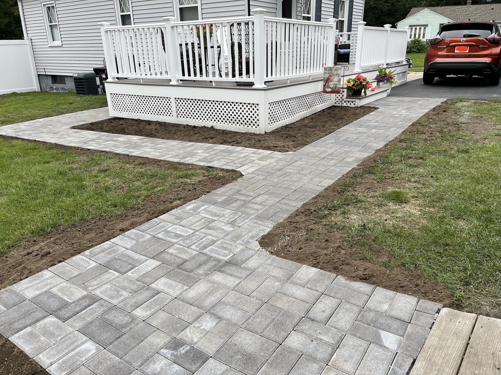 112 West Canton Circle Springfield, MA 01104 - Photo 33 of 38