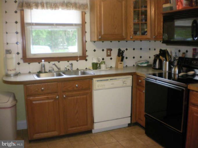 80 River Road Elkton, MD 21921 - Photo 8 of 24 Kitchen