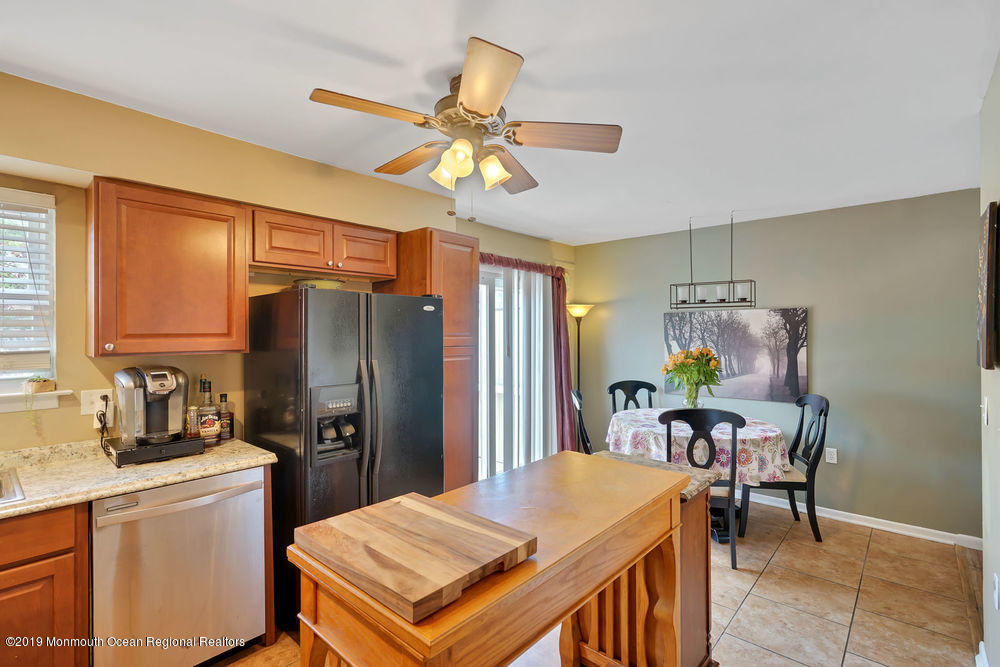 244 Greenwood Loop Road Brick, NJ 08724 - Photo 13 of 24 016_dsc01528