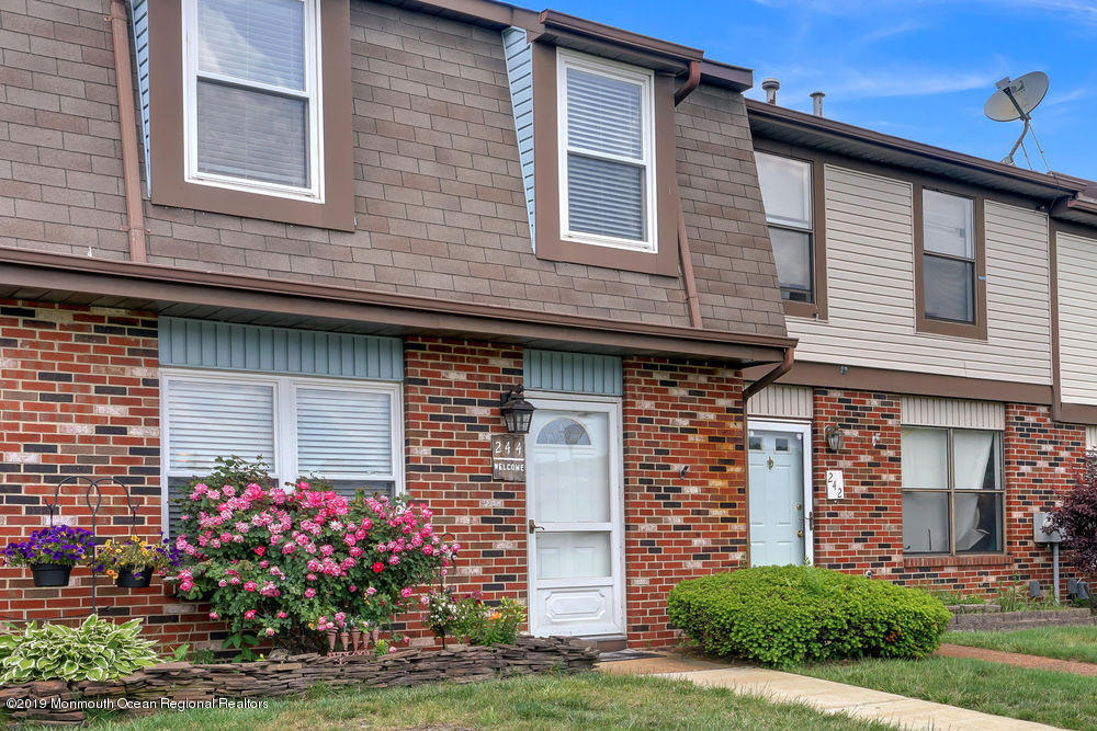 244 Greenwood Loop Road Brick, NJ 08724 - Photo 3 of 24 005_dsc01478bb