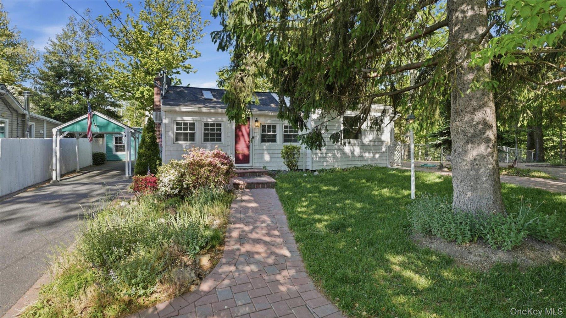26 Florida Road Rocky Point, NY 11778 - Photo 1 of 23