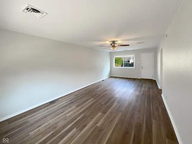 $246,000 | 17 Crestview Drive, Greenwood, IN 46143