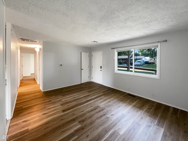 $246,000 | 17 Crestview Drive, Greenwood, IN 46143