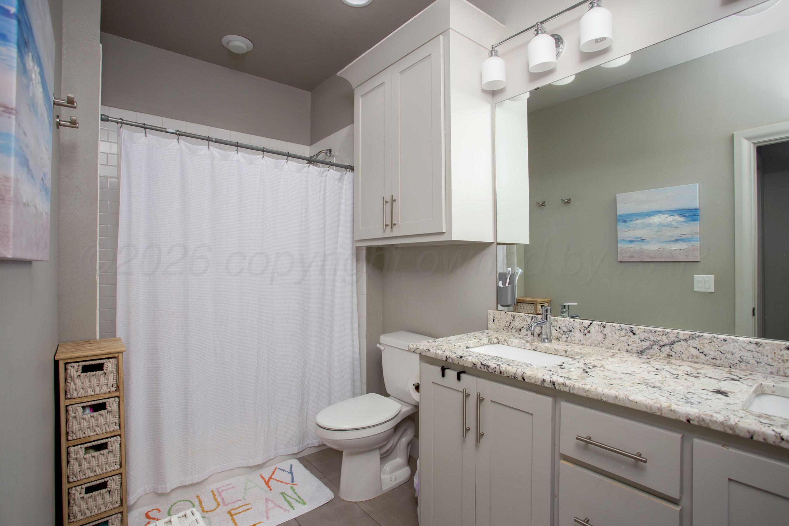 6903 Longleaf Lane Amarillo, TX 79124 - Photo 24 of 43 Bathroom 3 (Upstairs)