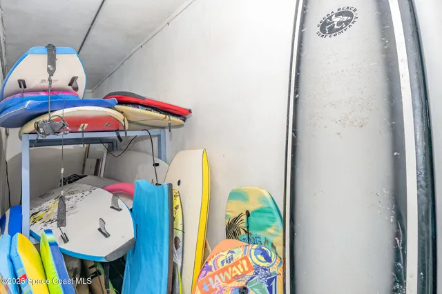 a view of an outdoor space