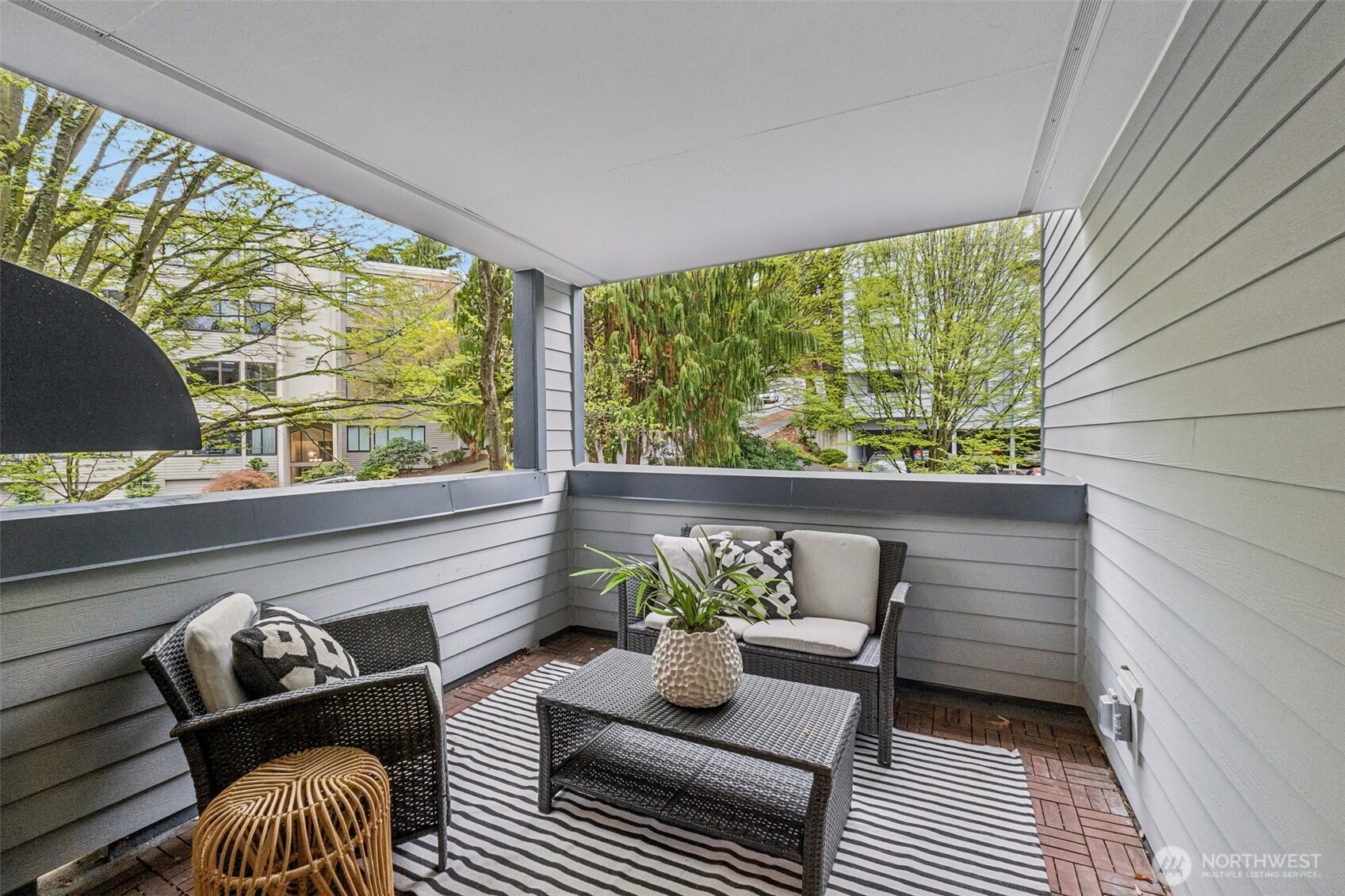 2500 West Manor Place, Unit 217 Seattle, WA 98199 - Photo 14 of 33