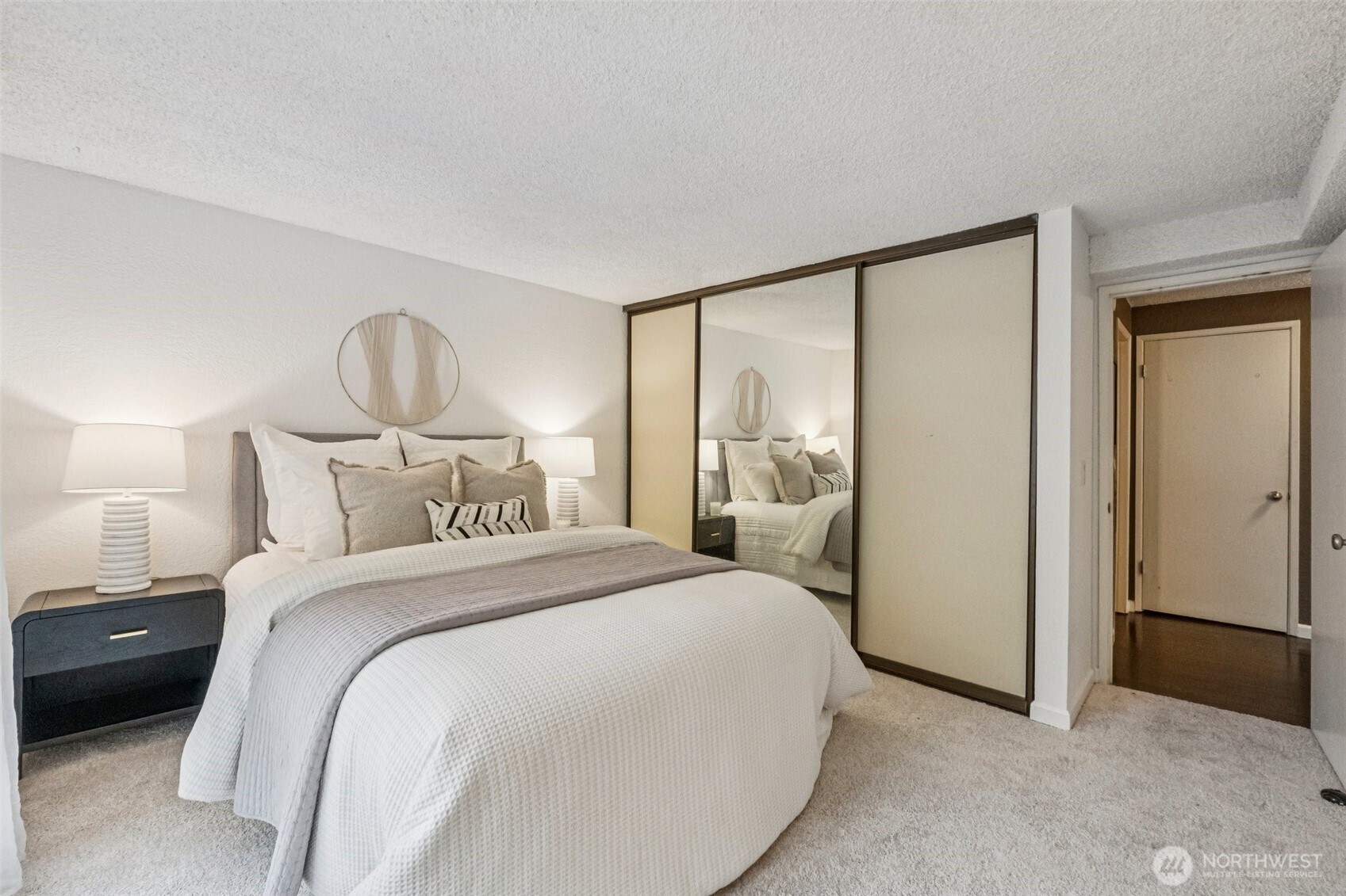 2500 West Manor Place, Unit 217 Seattle, WA 98199 - Photo 18 of 33