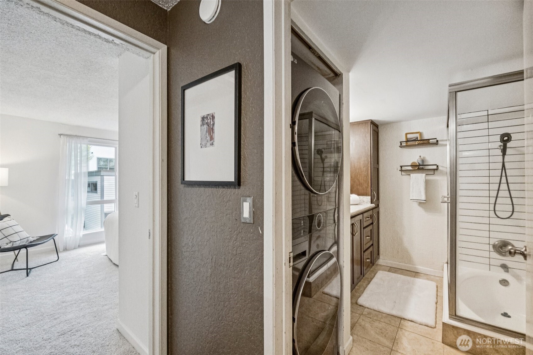 2500 West Manor Place, Unit 217 Seattle, WA 98199 - Photo 19 of 33