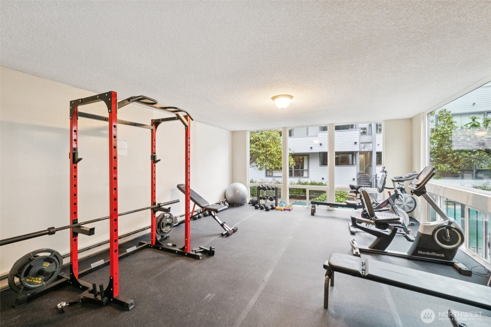 2500 West Manor Place, Unit 217 Seattle, WA 98199 - Photo 24 of 33