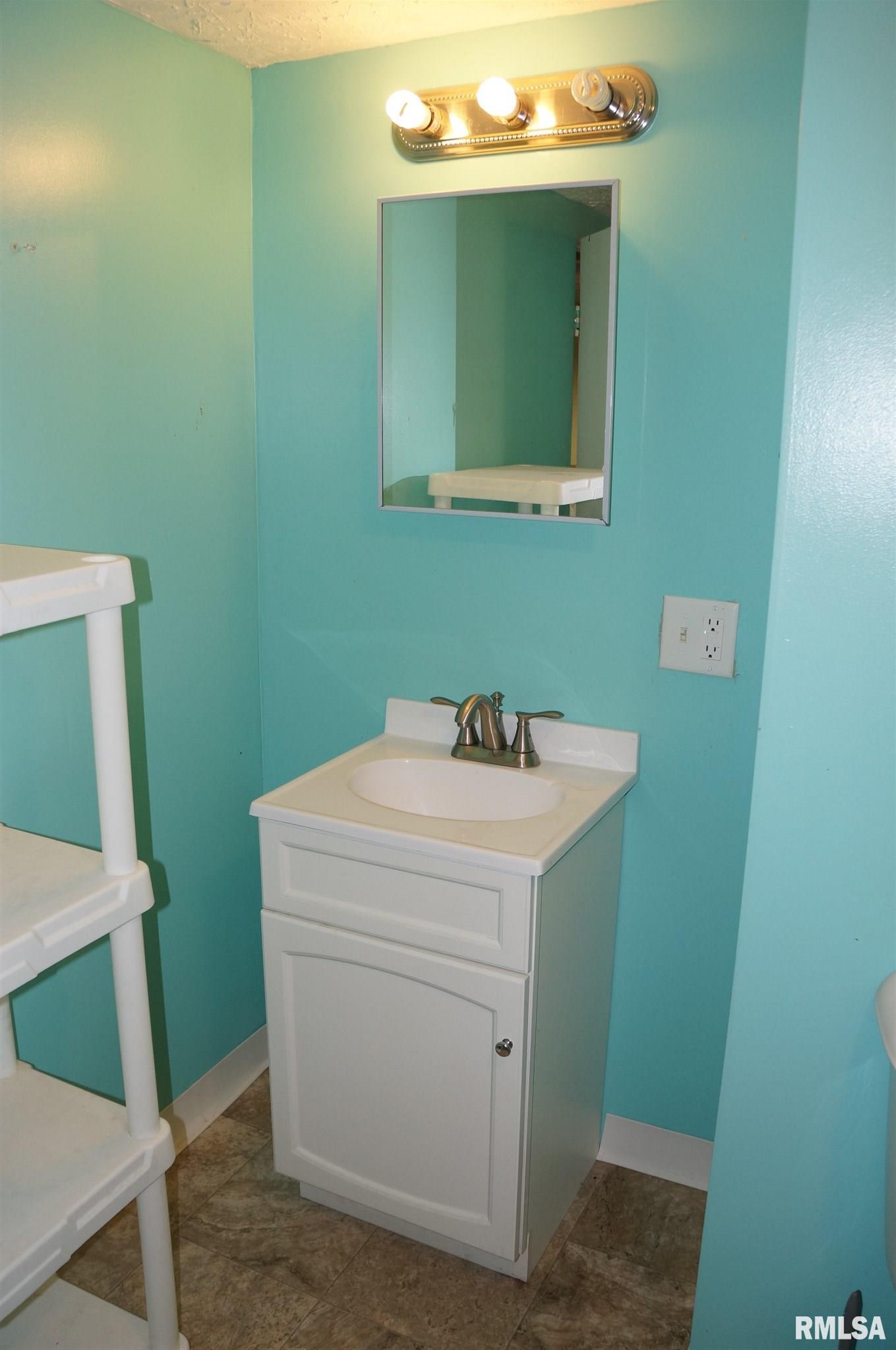 1320 East Ridgely Avenue Springfield, IL 62702 - Photo 14 of 25