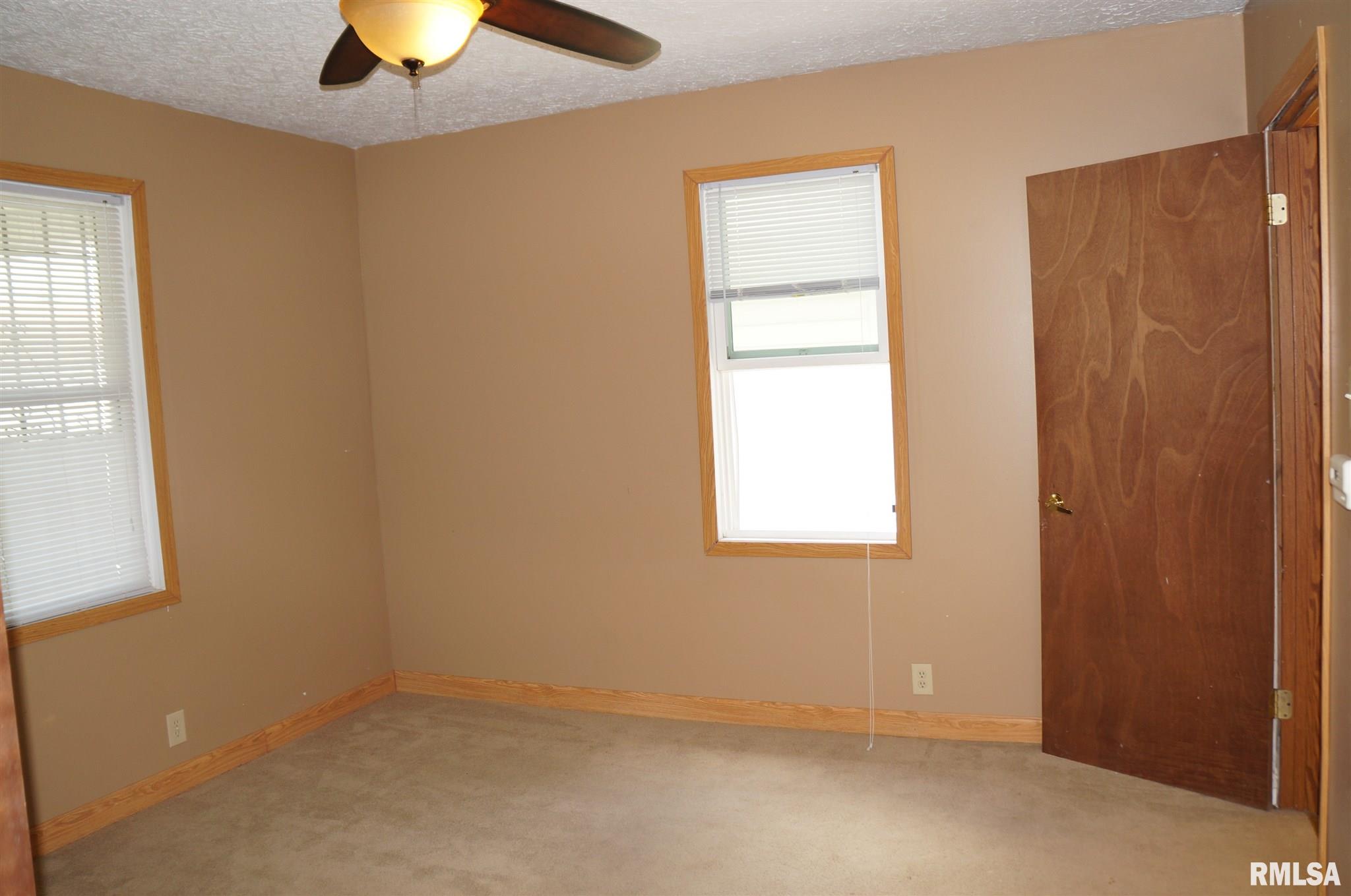 1320 East Ridgely Avenue Springfield, IL 62702 - Photo 3 of 25