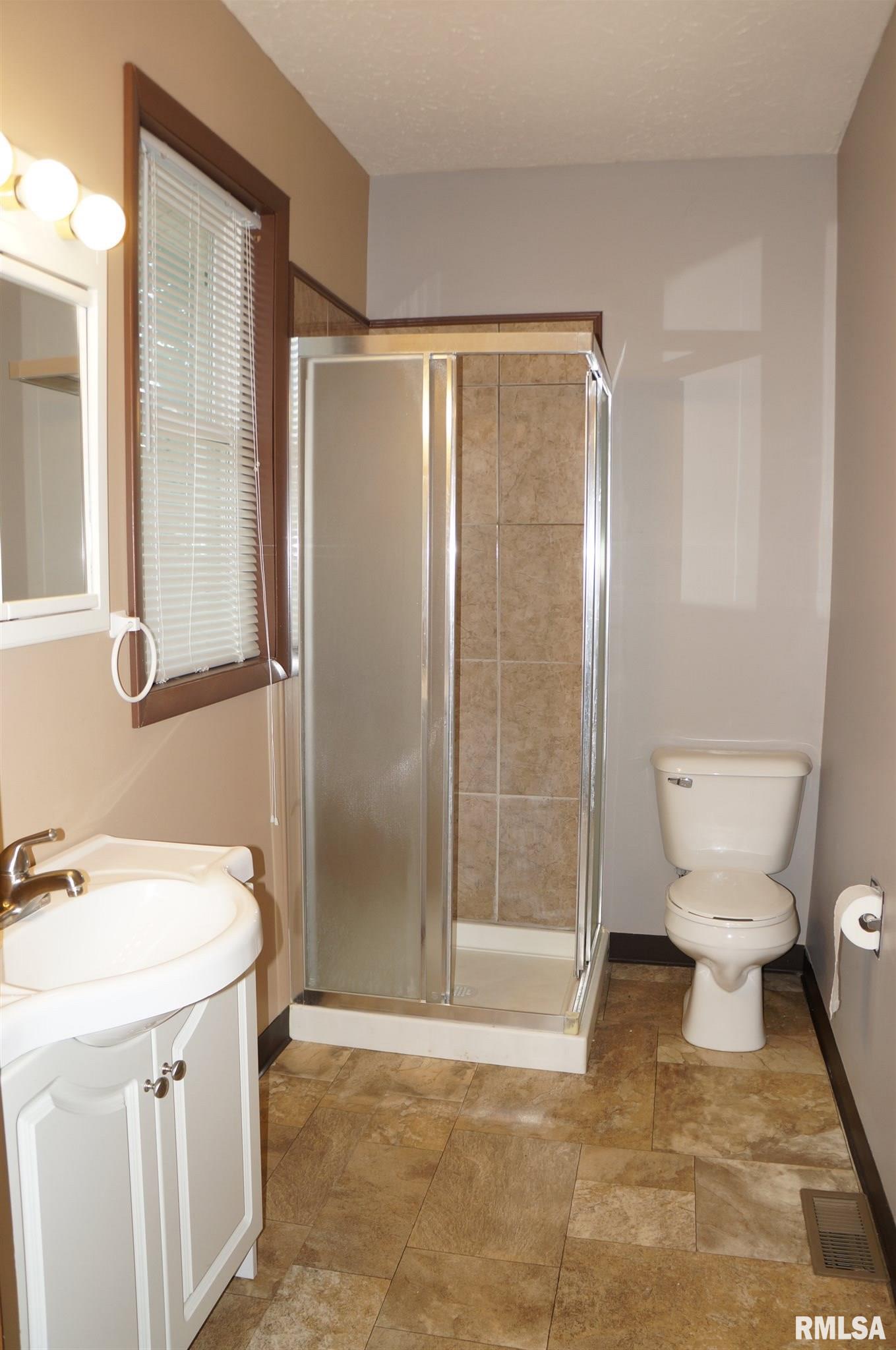 1320 East Ridgely Avenue Springfield, IL 62702 - Photo 4 of 25
