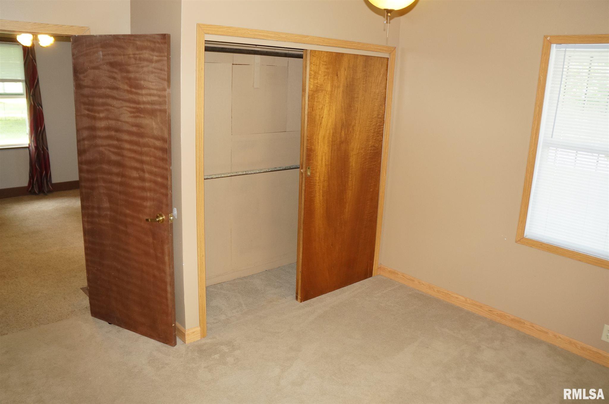 1320 East Ridgely Avenue Springfield, IL 62702 - Photo 5 of 25