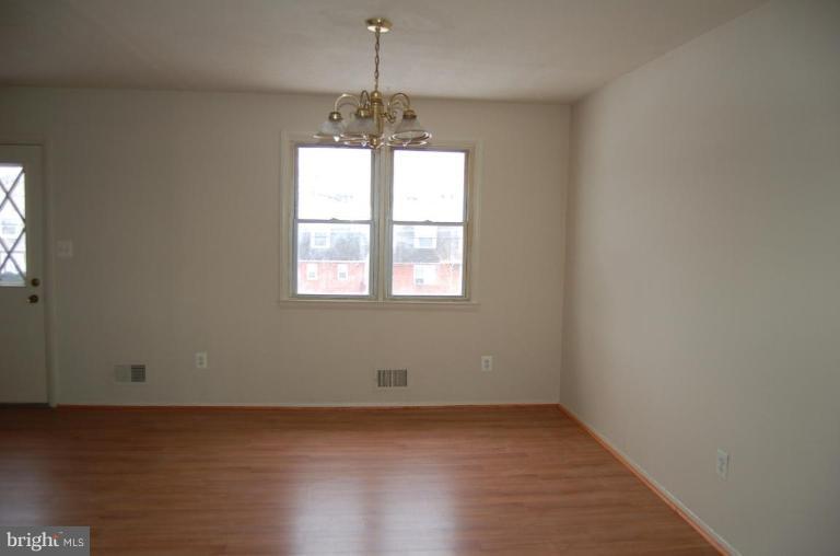 5654 Leiden Road Baltimore, MD 21206 - Photo 4 of 8 Dining Room