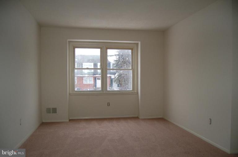 5654 Leiden Road Baltimore, MD 21206 - Photo 5 of 8 Bedroom #1