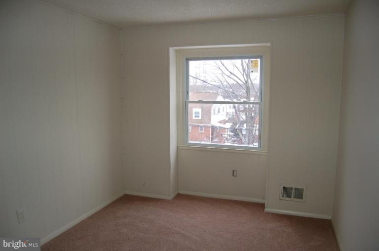 5654 Leiden Road Baltimore, MD 21206 - Photo 6 of 8 Bedroom #2
