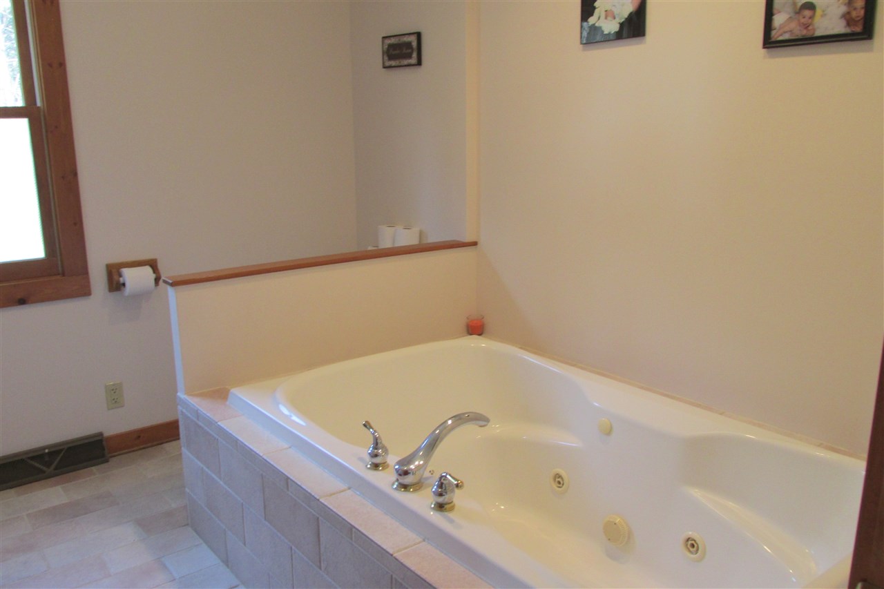 2911 North Blackhawk Road Oregon, IL 61061 - Photo 15 of 25 Gallery Image 15