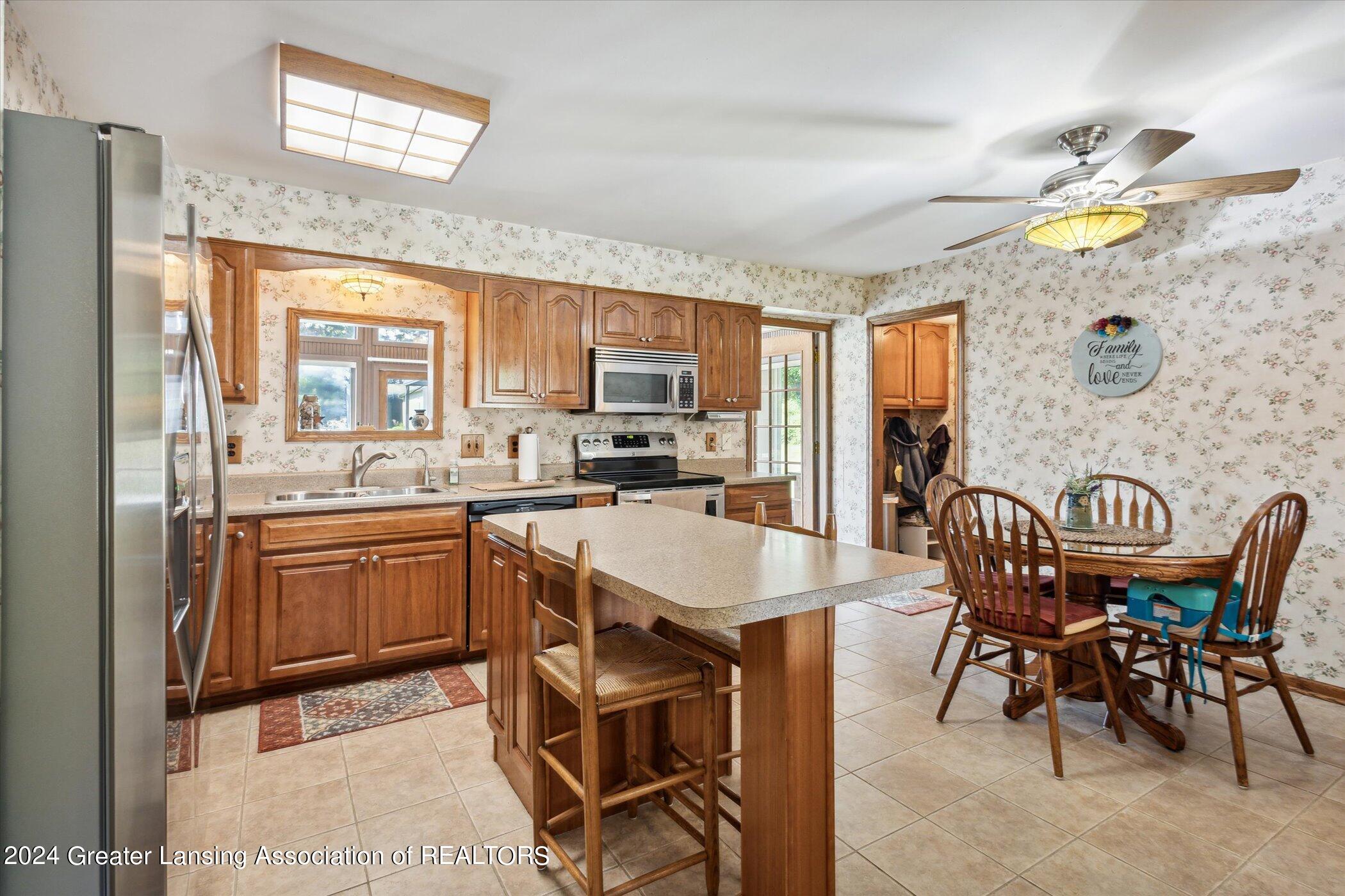 6529 West Cutler Road Dewitt, MI 48820 - Photo 11 of 61 10-6529-W-Cutler-Rd-DeWitt-MI-48820-Wind