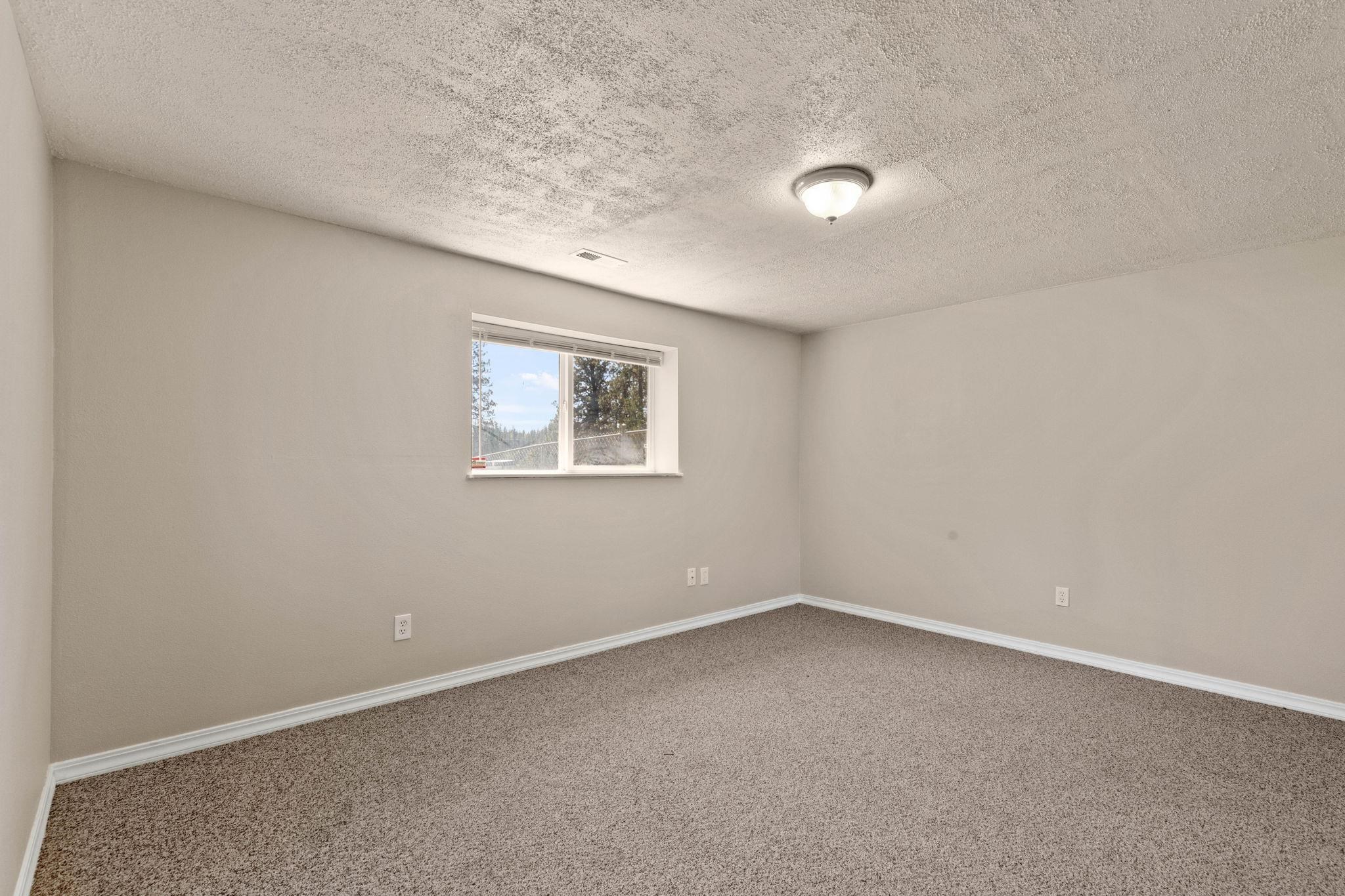 12926 West 6th Avenue Cheney, WA 99004 - Photo 14 of 31