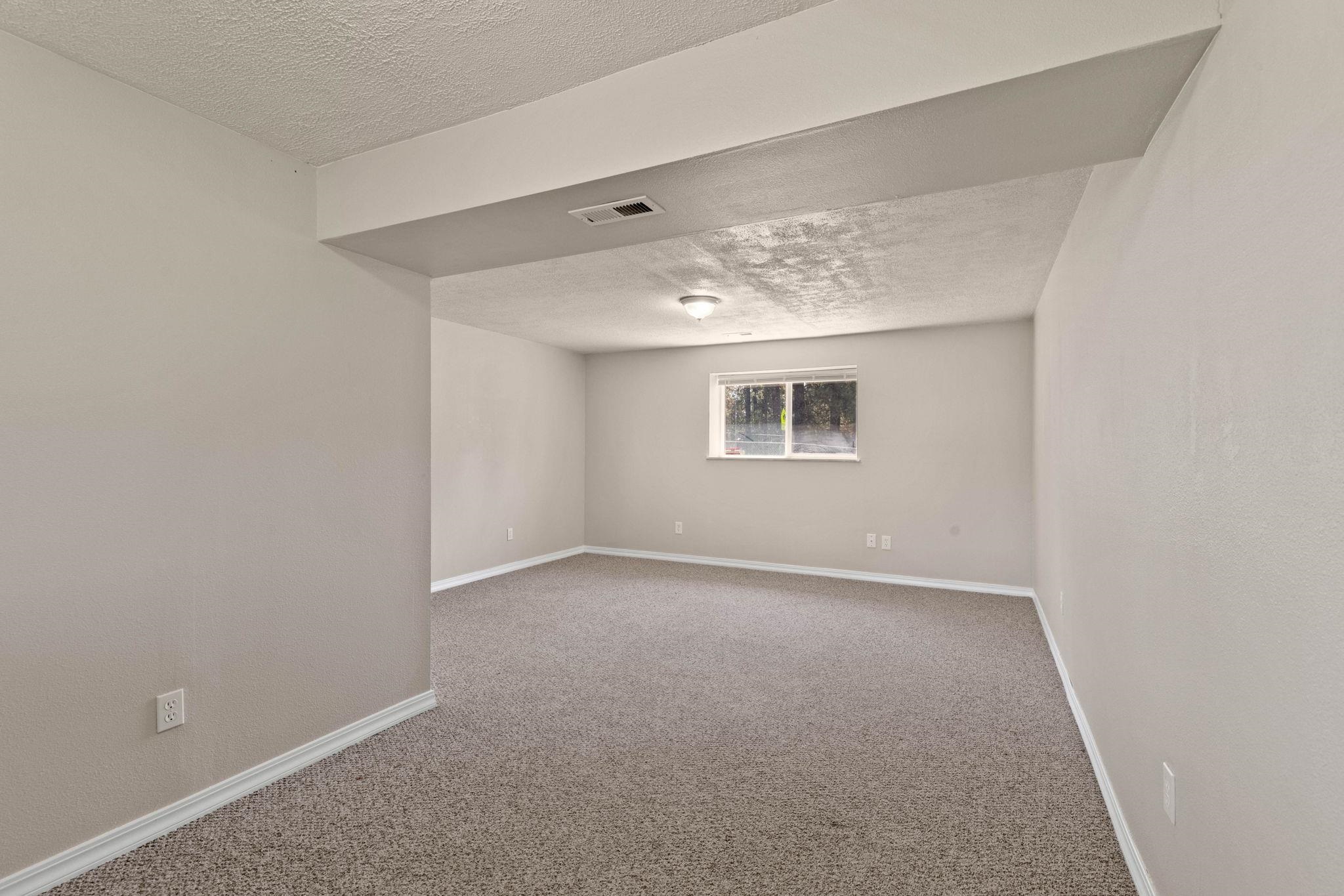 12926 West 6th Avenue Cheney, WA 99004 - Photo 16 of 31