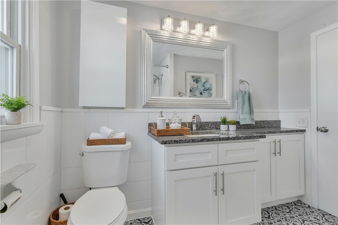 43 Esquire Avenue Warwick, RI 02889 - Photo 7 of 29