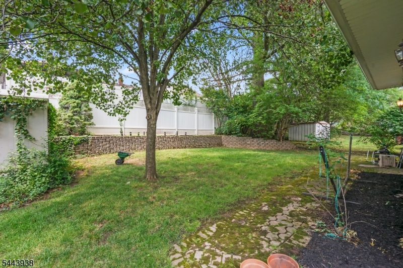 57 Ivanhoe Terrace Bloomfield, NJ 07003 - Photo 35 of 37