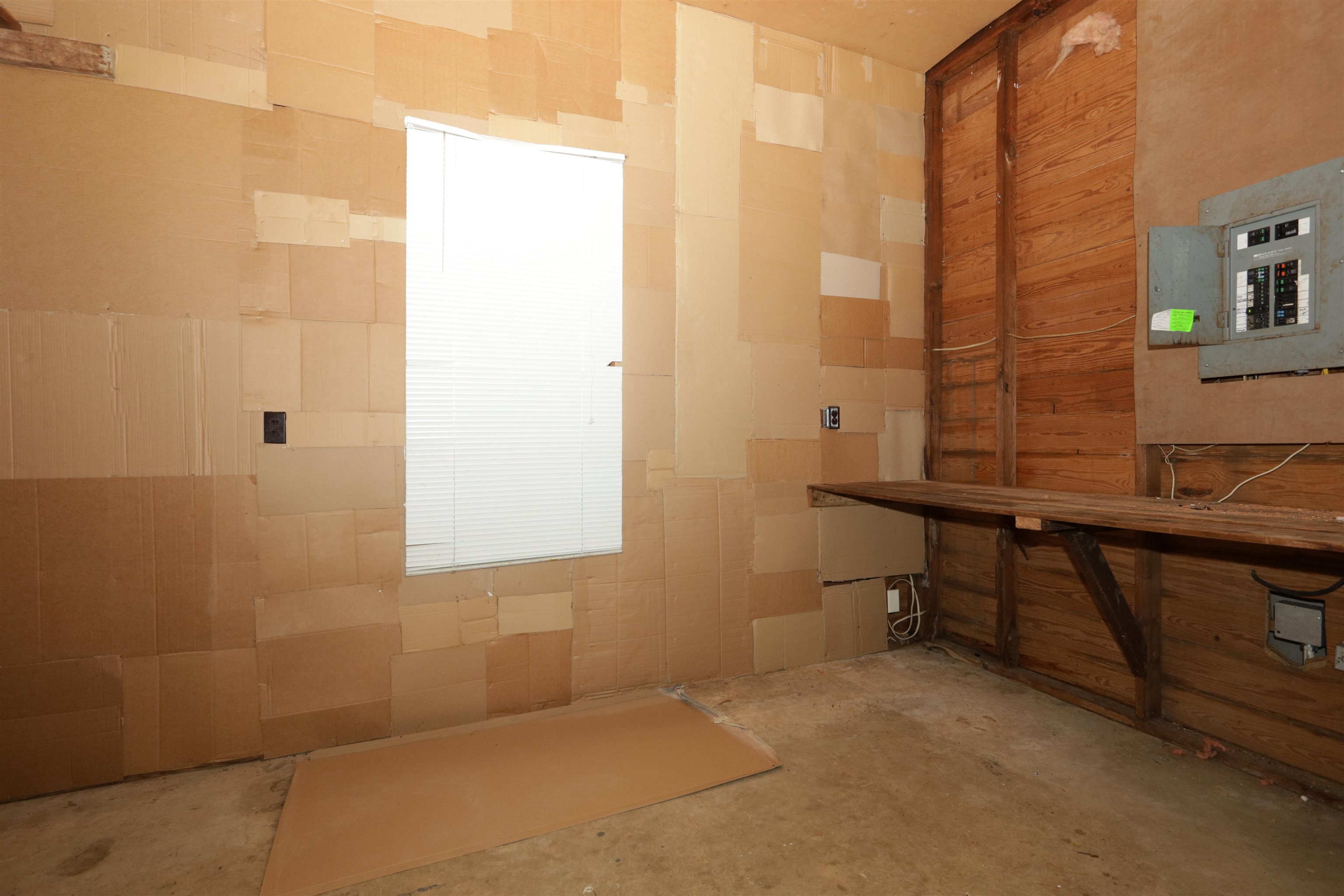 3272 Powers Road Memphis, TN 38128 - Photo 17 of 23 a view of a bathroom with a sink