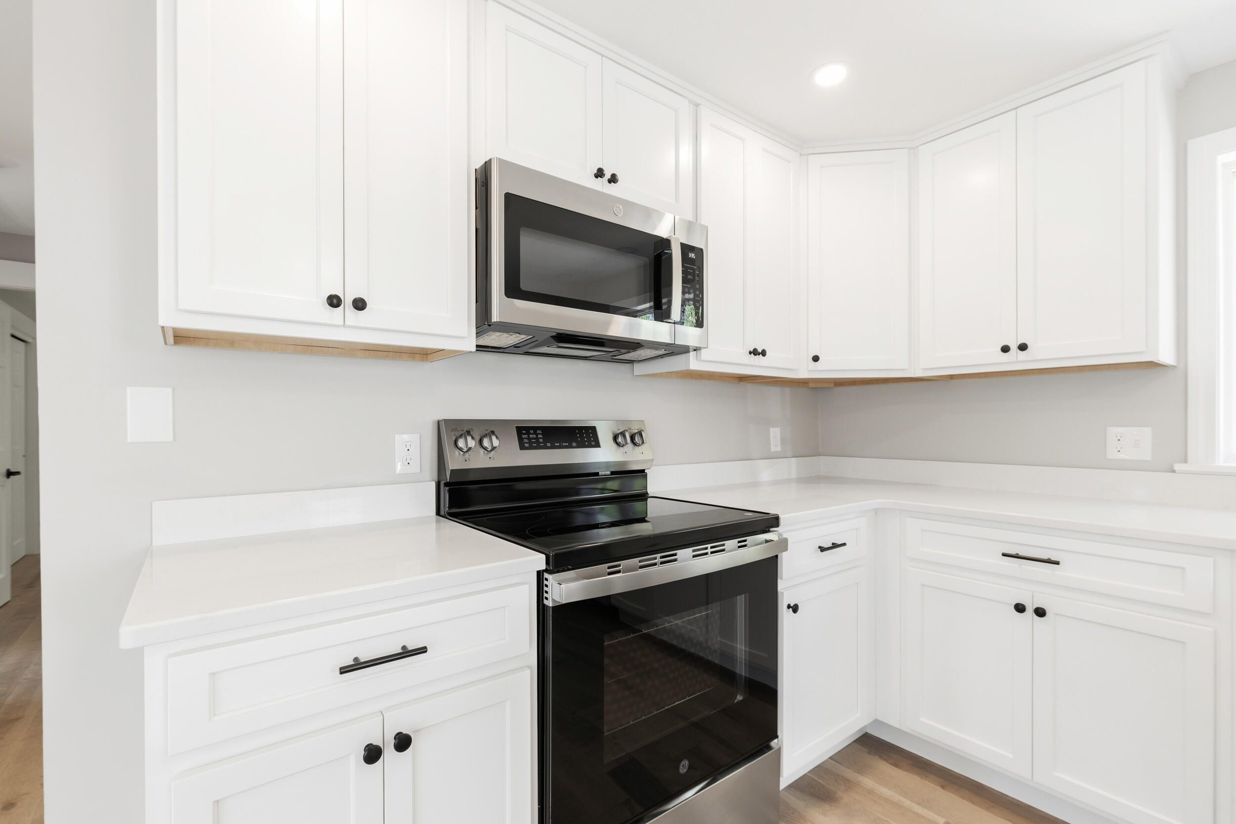 119 Capisic Street Portland, ME 04102 - Photo 10 of 32 119 capisic st portland me 04102 usa-017