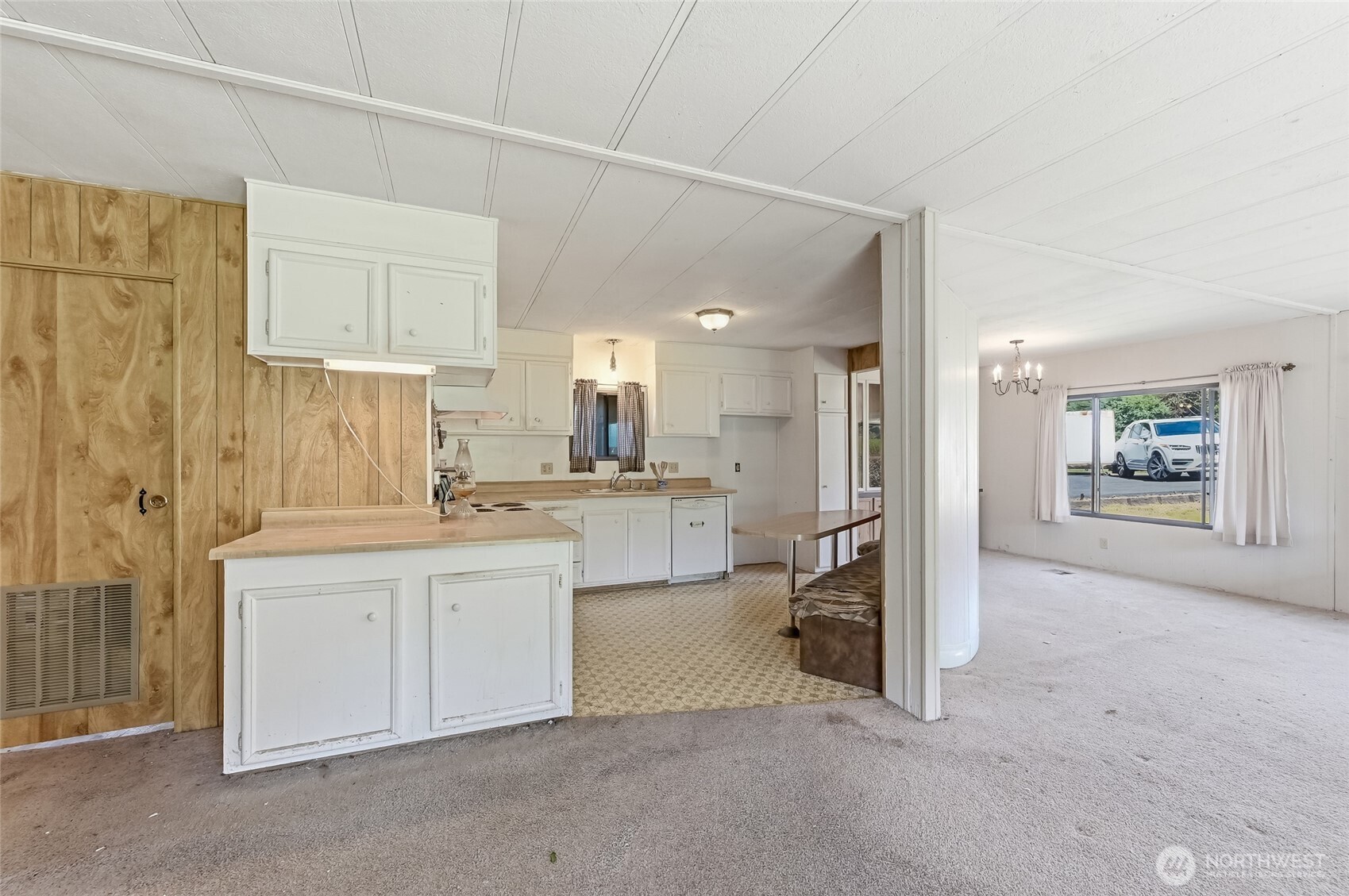 32711 Commission Avenue Black Diamond, WA 98010 - Photo 12 of 34