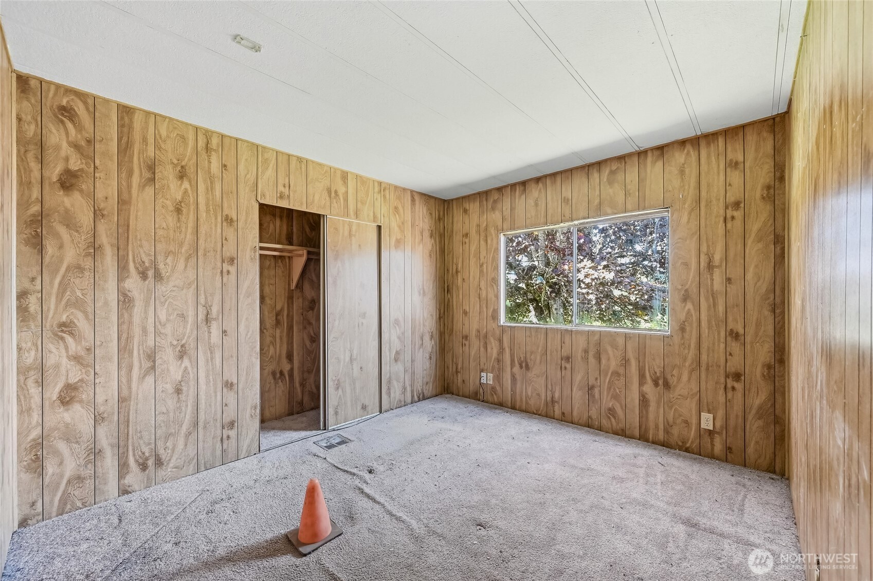 32711 Commission Avenue Black Diamond, WA 98010 - Photo 15 of 34 a very nice looking room with a large window