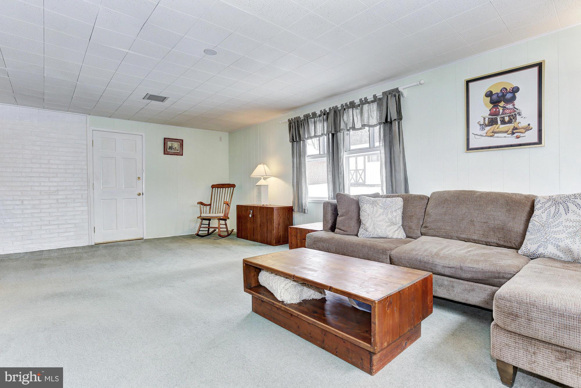 2410 Ellis Road Baltimore, MD 21234 - Photo 8 of 16 Family Room