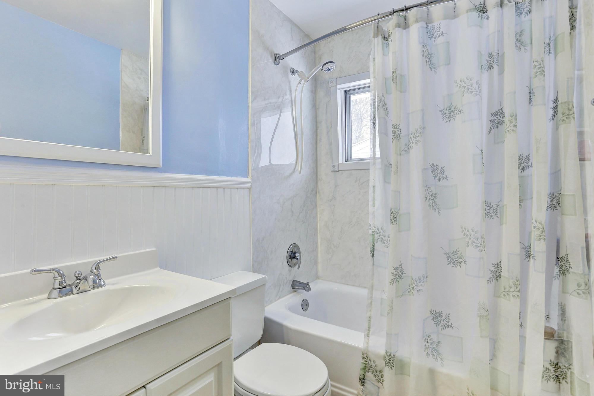 2410 Ellis Road Baltimore, MD 21234 - Photo 9 of 16 Full Bath