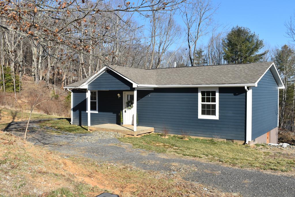 215 Anvil Rock Road Independence, VA 24348 - Photo 2 of 18 Gallery Image 2