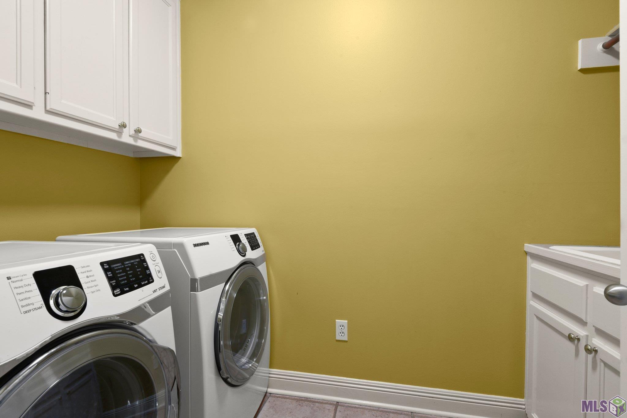 13543 Kimble Avenue Baton Rouge, LA 70810 - Photo 28 of 31 Laundry