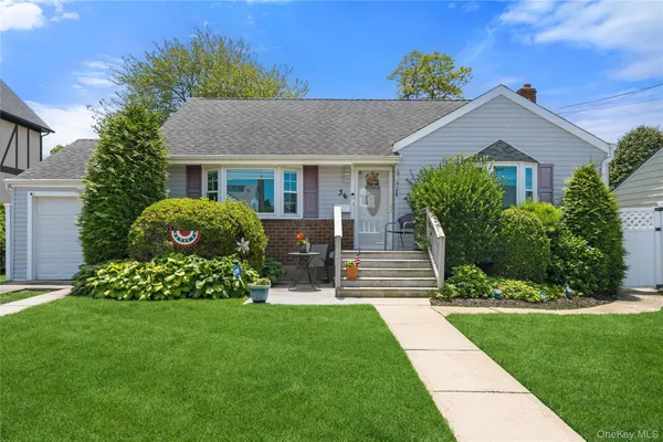 $749,000 | 36 Liszt Street, Hicksville, NY 11801